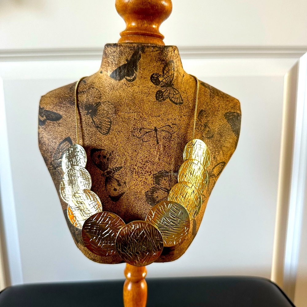NEW w/ tags Erica Lyons gold necklace